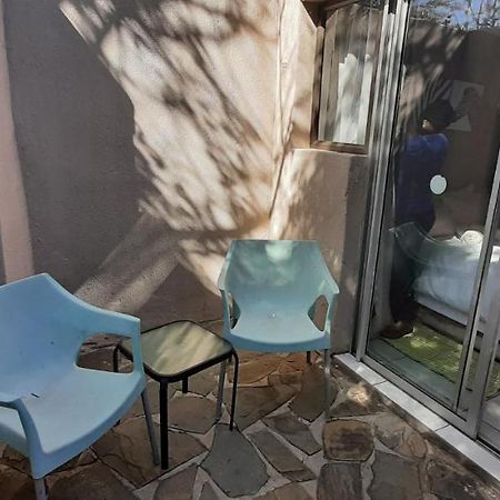 Self-Catering Studio, Unit 3 On Krupp Windhoek Exteriör bild