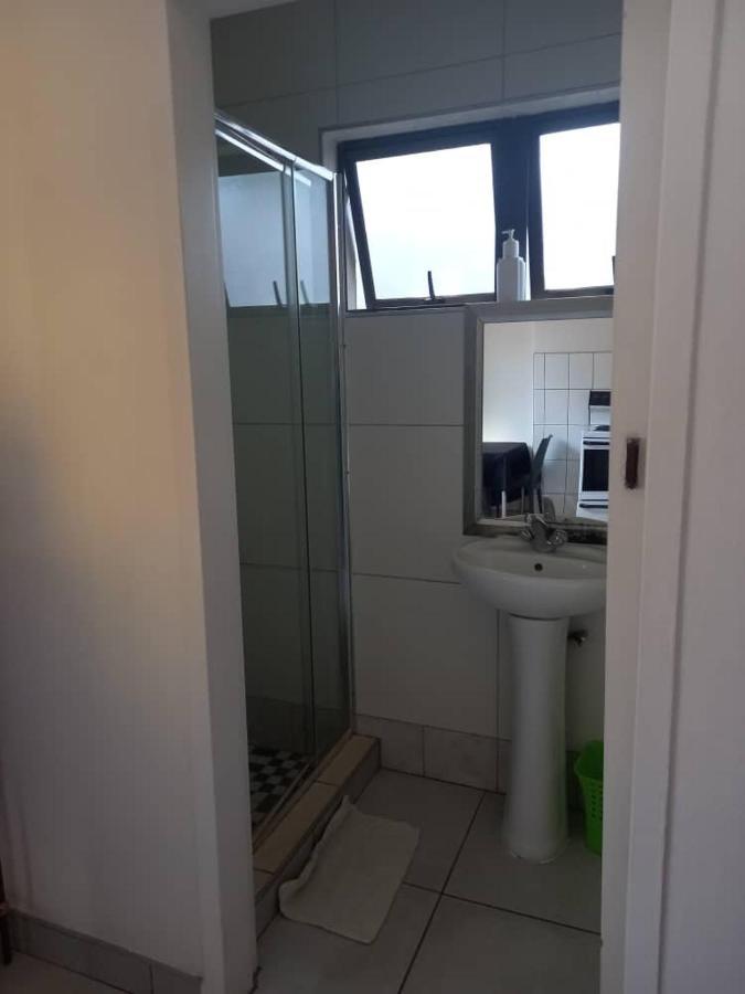 Self-Catering Studio, Unit 3 On Krupp Windhoek Exteriör bild
