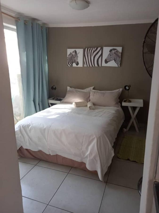 Self-Catering Studio, Unit 3 On Krupp Windhoek Exteriör bild